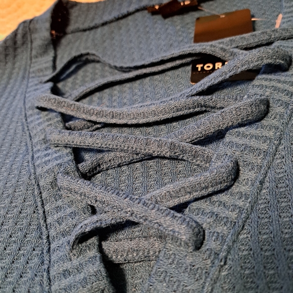 Torrid Top - Picture 11 of 13